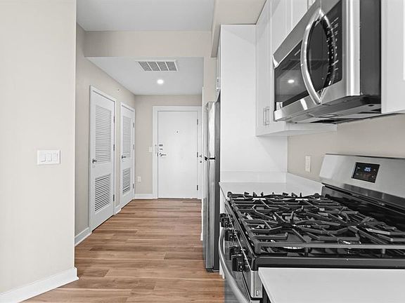 2nd image of 475 Communipaw Ave #408
