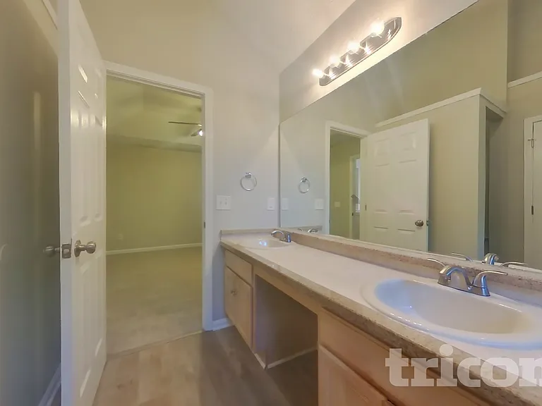 1101 Tuscany Cir SW — Photo 8