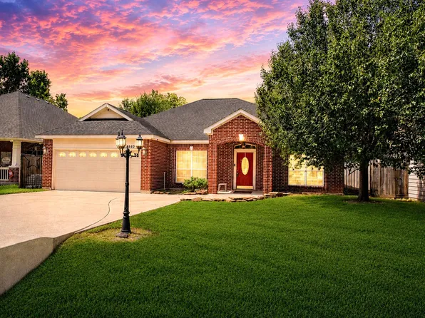 540 Springwood Dr, Conroe, TX 77385