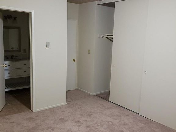 3rd image of 157 Esperanza Ave APT J