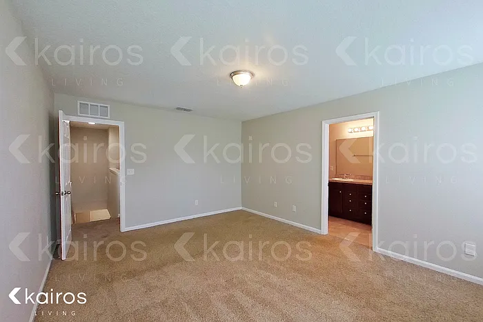 1331 Mull St — Photo 15