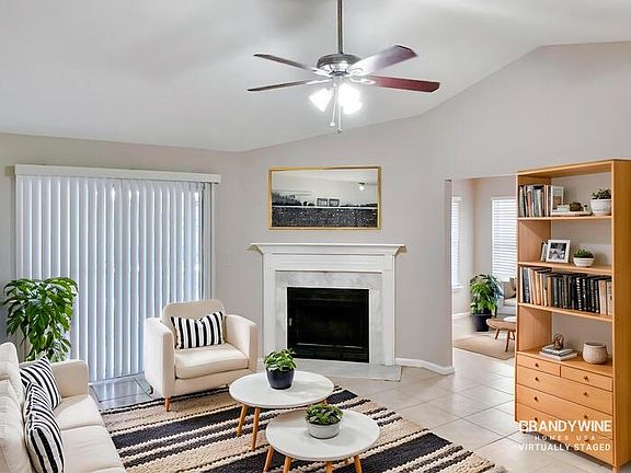 2nd image of 13550 Valbuena Ct