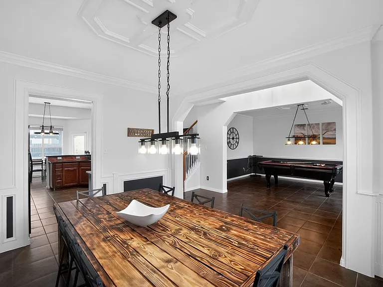 395 Spring Dr — Photo 16
