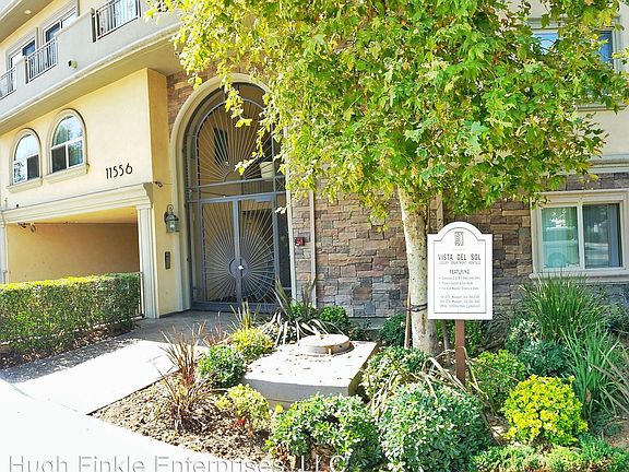 3rd image of 11556 Burbank Blvd APT 208
