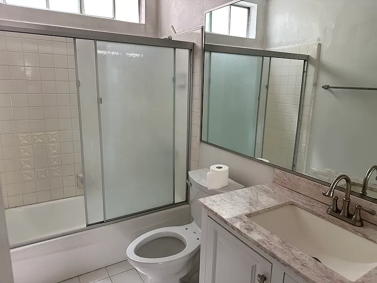 1234 S Saltair Ave #2 — Photo 9