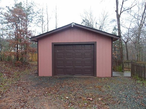 2nd image of 438 Jefferson Dr