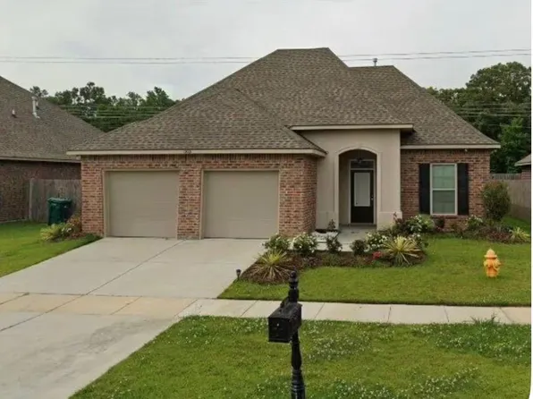 1353 Cedar Trail Ave, Zachary, LA 70791