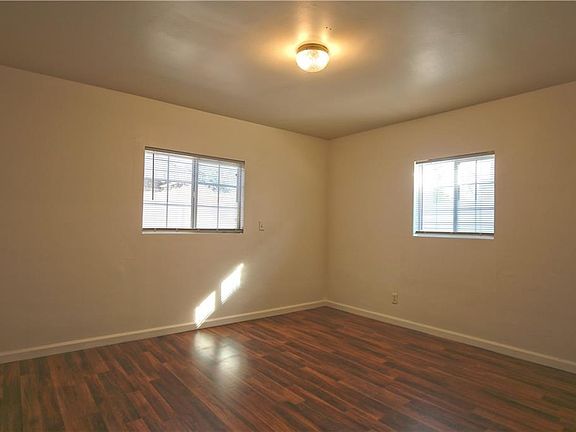 5th image of 1514 S Garfield Ave