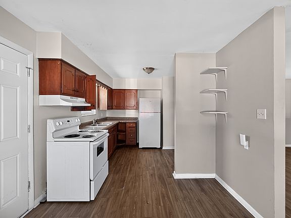 5th image of 2830 Dietz St