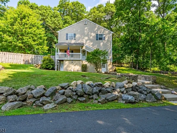 38 Lozier Rd, Mount Olive Twp., NJ 07828