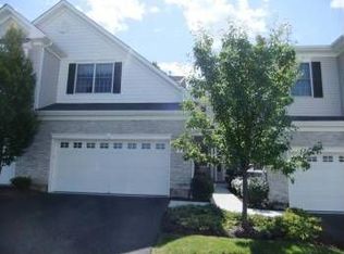 77 Schweinberg Dr, Roseland, NJ 07068