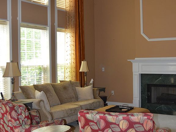 2-Story Family Room - View 1