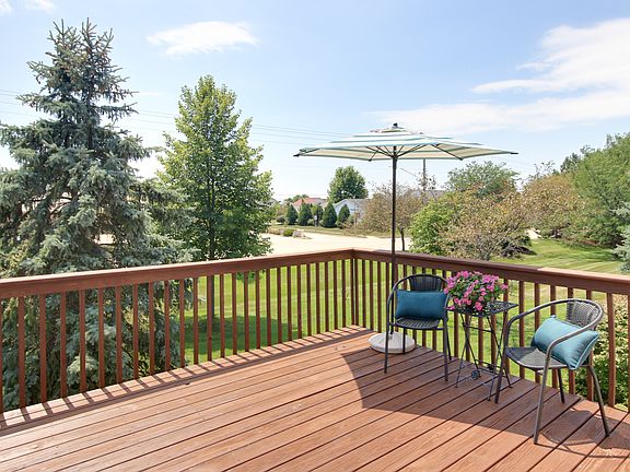 3rd image of 5 Inglewood Ln