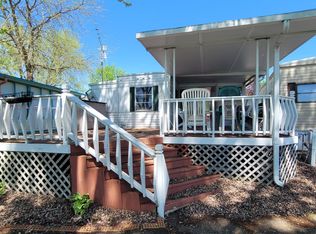 10001 E Goodall Rd #214, Durand, MI 48429