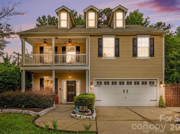 1003 Jordans Pond Ln, Charlotte, NC 28214