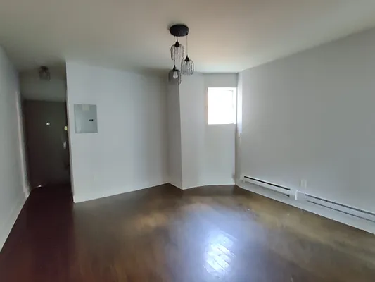 Rented by Signature Property Realty | media 8