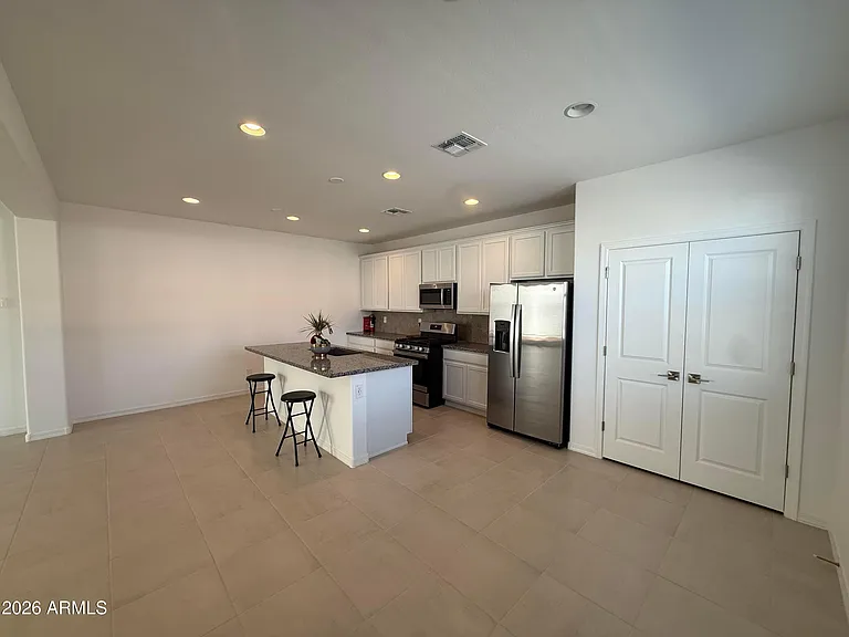 14668 W Soft Wind Dr — Photo 5