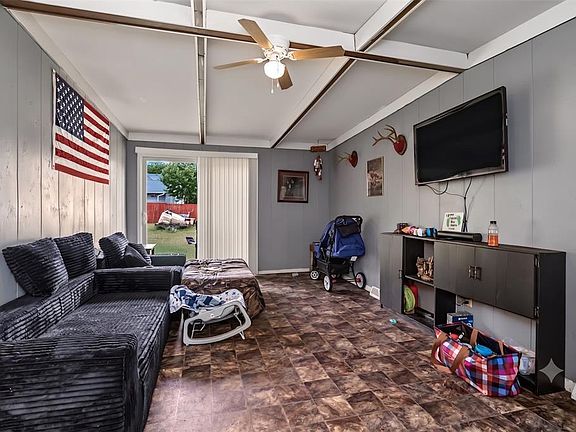 4th image of 684 Jackson Street