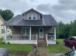 424 E Franklin St, Hartford City, IN 47348