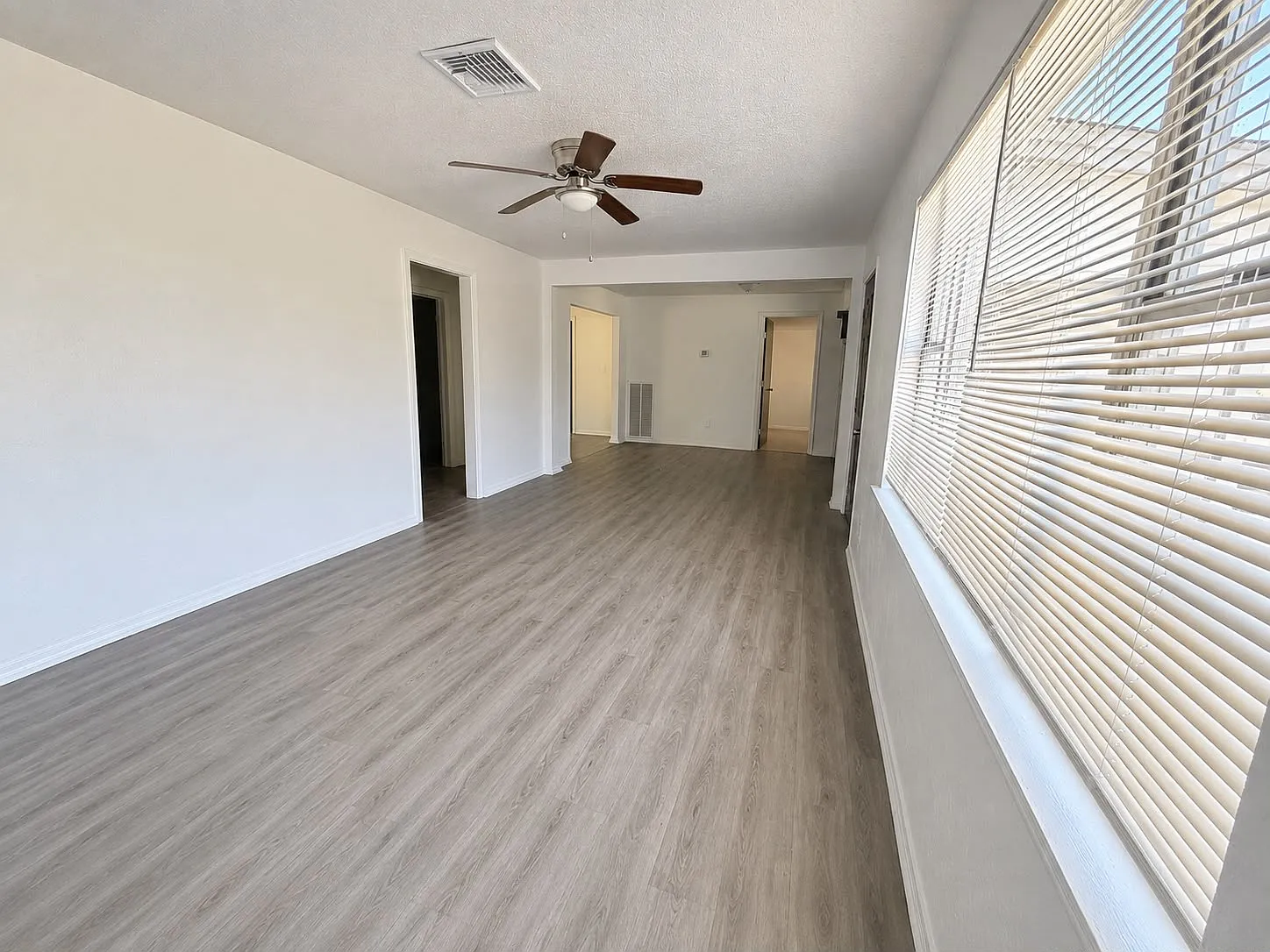 3 bed, 1204 sqft, $950 — Photo 2