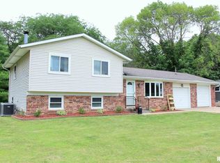 4116 180th St N, East Moline, IL 61244