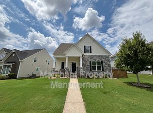 28 Arnold Mill Rd, Simpsonville, SC 29680