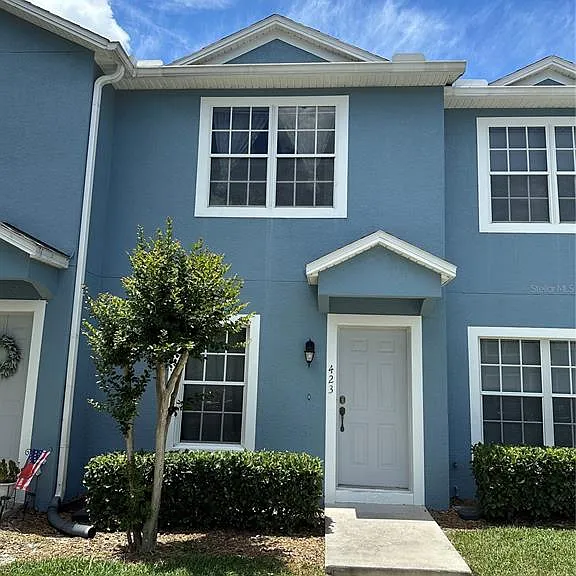 423 Wilton Cir — Photo 1