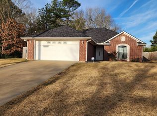 1215 S White Oak Rd, White Oak, TX 75693