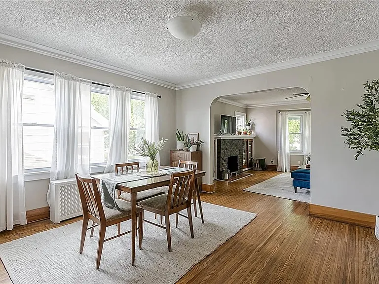 28-30 Elmcroft Rd #28 — Photo 4
