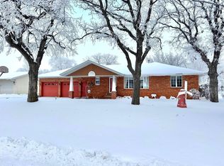 144 3rd St N, Sauk Centre, MN 56378