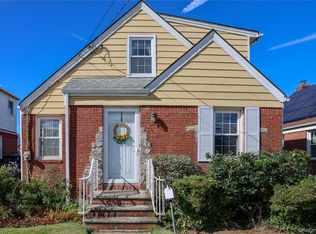 28 Putnam Avenue, Valley Stream, NY 11580