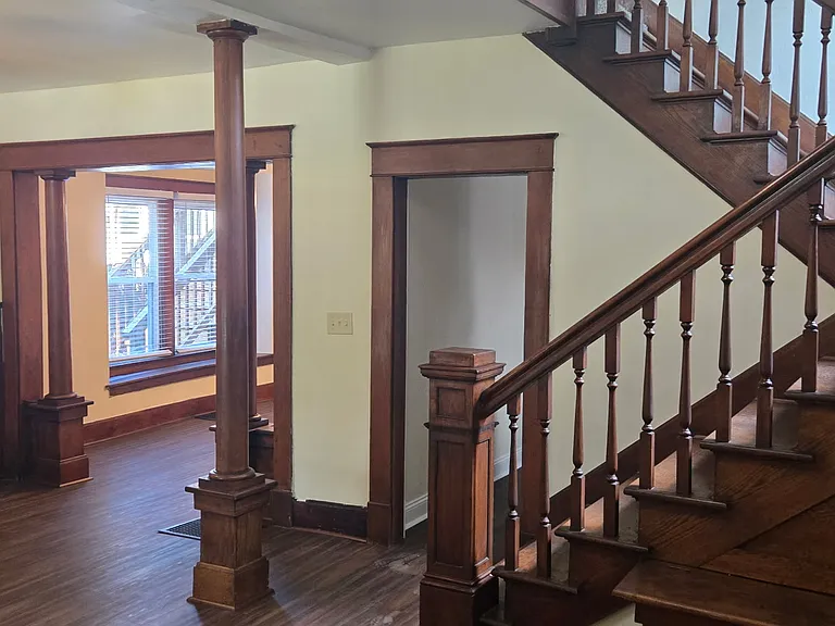 4007 Clark Ave — Photo 3