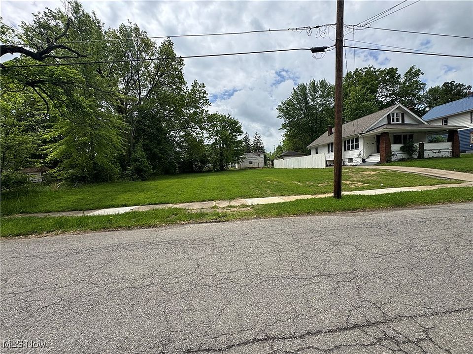 2nd image of 67-69 Hilton Ave