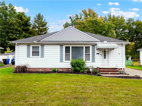 6421 Sylvia Dr, Brookpark, OH 44142