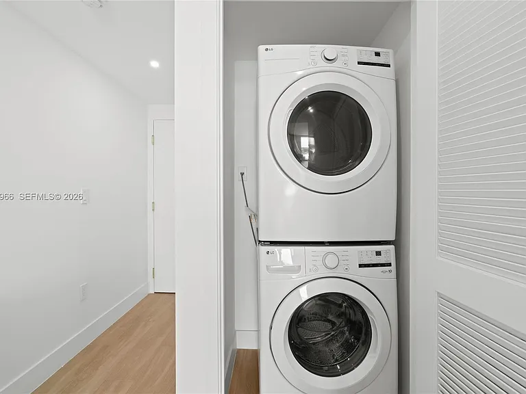 90 NE 32nd St #825 — Photo 9