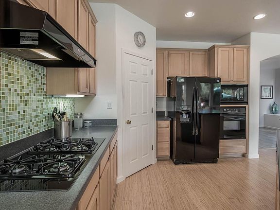4th image of 5117 Seaglenn Way