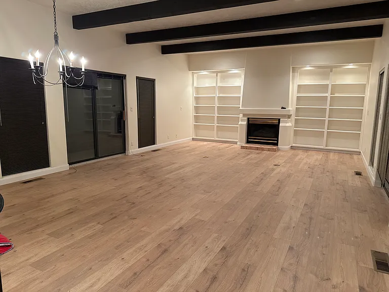 2096 Oak Grove Dr — Photo 3