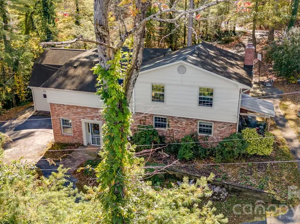 203 Davis Mountain Rd, Laurel Park, NC 28739