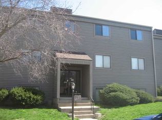 6627 Preston Terrace Ct SW #STR, Cedar Rapids, IA 52404