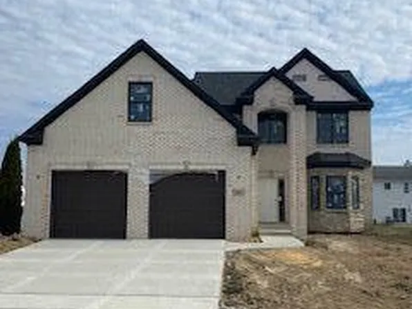 667 Elk Ridge Dr, Dundee, MI 48131