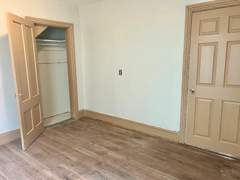 90 Vandewater St #1 — Photo 6