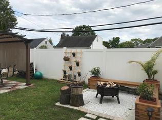 543 Oakdale Rd, East Meadow, NY 11554