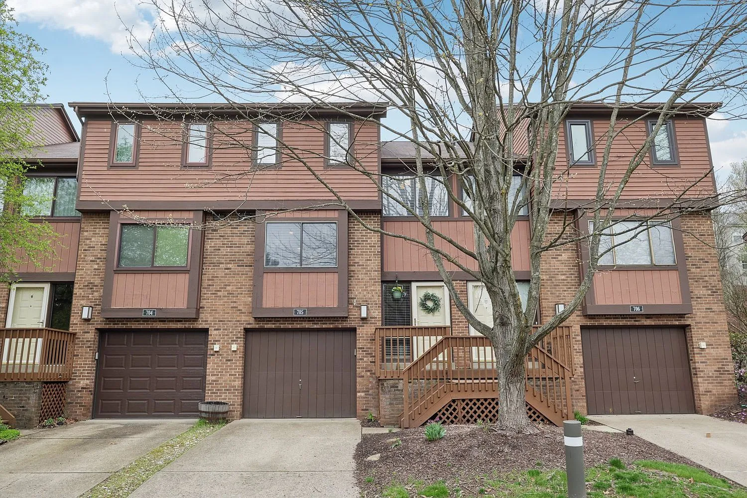 705 Forest Edge Ct photo 1