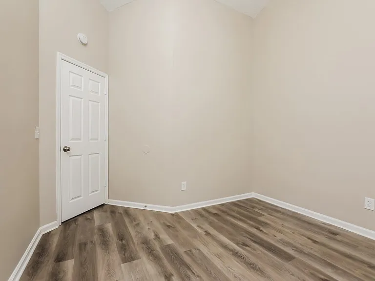 371 Snowshoe Ct — Photo 12