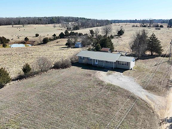 2nd image of 520 Cutoff Rd