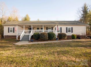 3053 Dalton Dr, Morganton, NC 28655