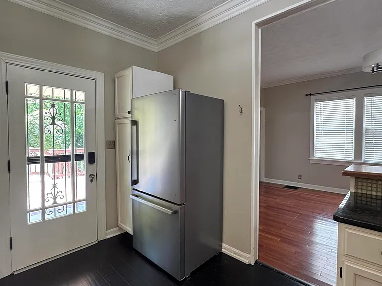 236 Kennedy Ave — Photo 12