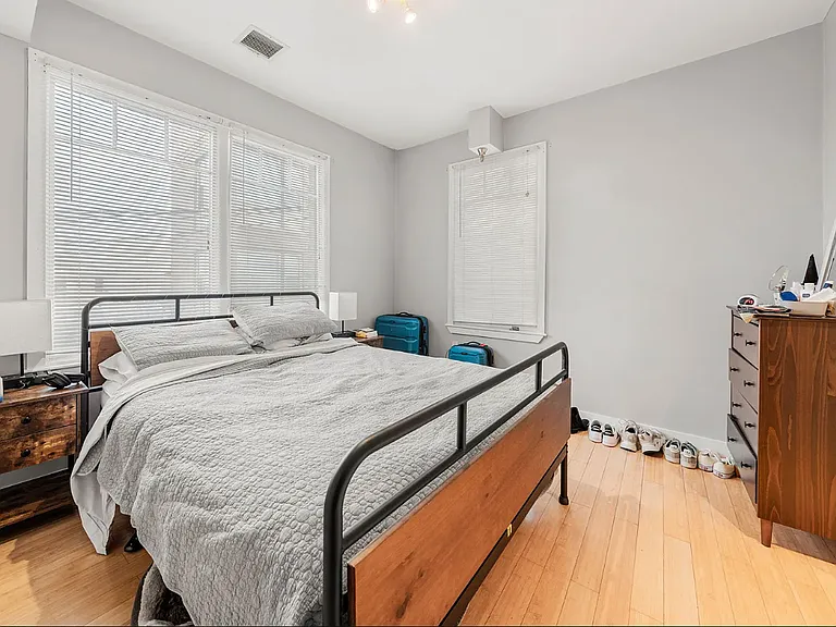 1433 Tremont St #301 — Photo 4