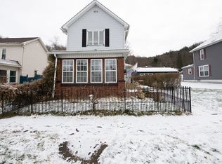 408 N 4th St, Dennison, OH 44621
