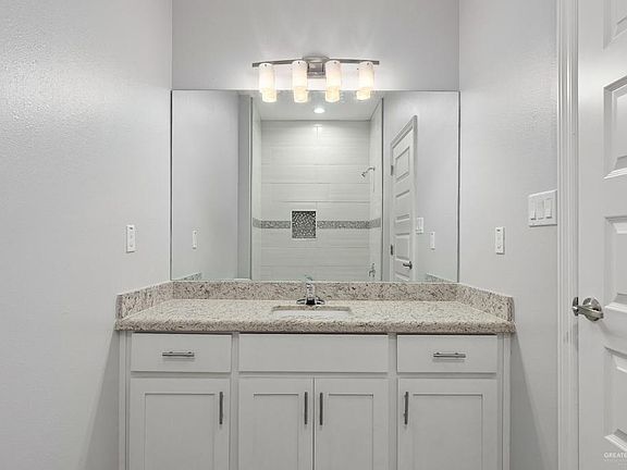 5th image of 1913 Stauffer St #2